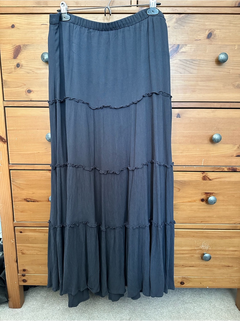 Crinkled ruffle tier skirt